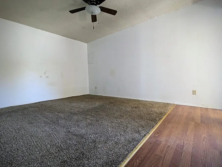 300 W Mescalero Rd #C — Photo 4