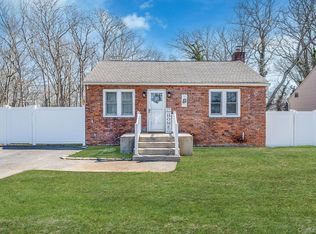 77 Market Street, Mastic Beach, NY 11951