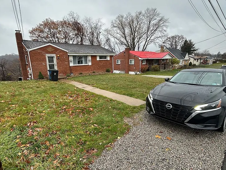 506 Crescent Boulevard Ext — Photo 5