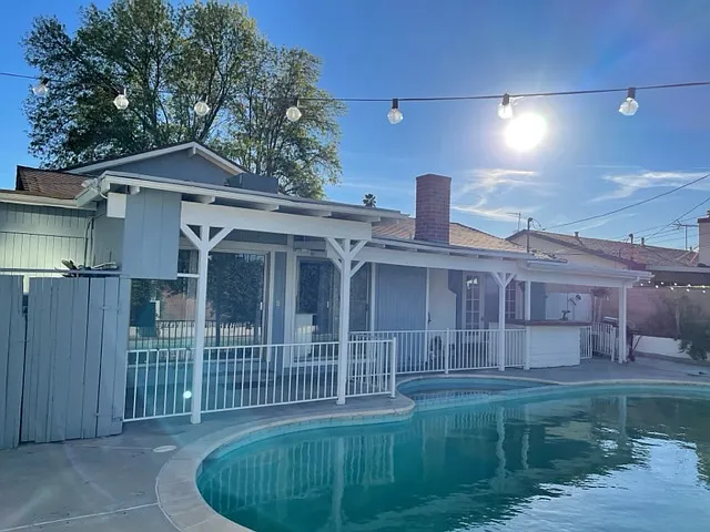 15701 Tuba St — Photo 2