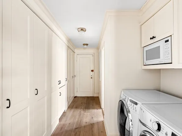 300 Central Park West image 13 of 21