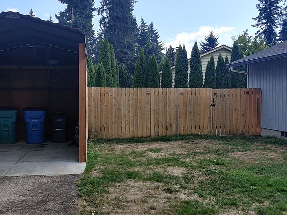 3rd image of 14315 NE 13th St