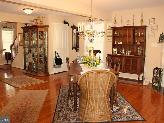 5th image of 1226 Bancroft Ave