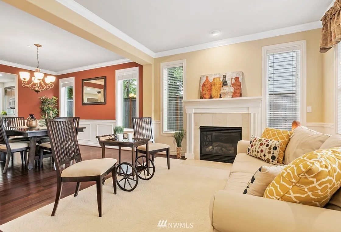 6 bed, 4.5 bath, 4310 sqft, $7,900 — Photo 2