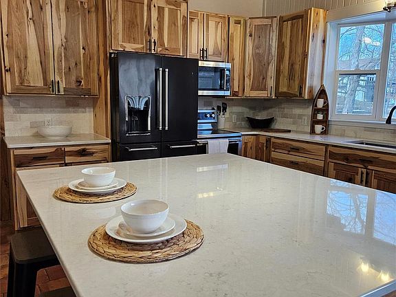5th image of 1863 Bella Vista Dr