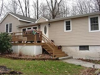 1st image of 28 Plaza Dr