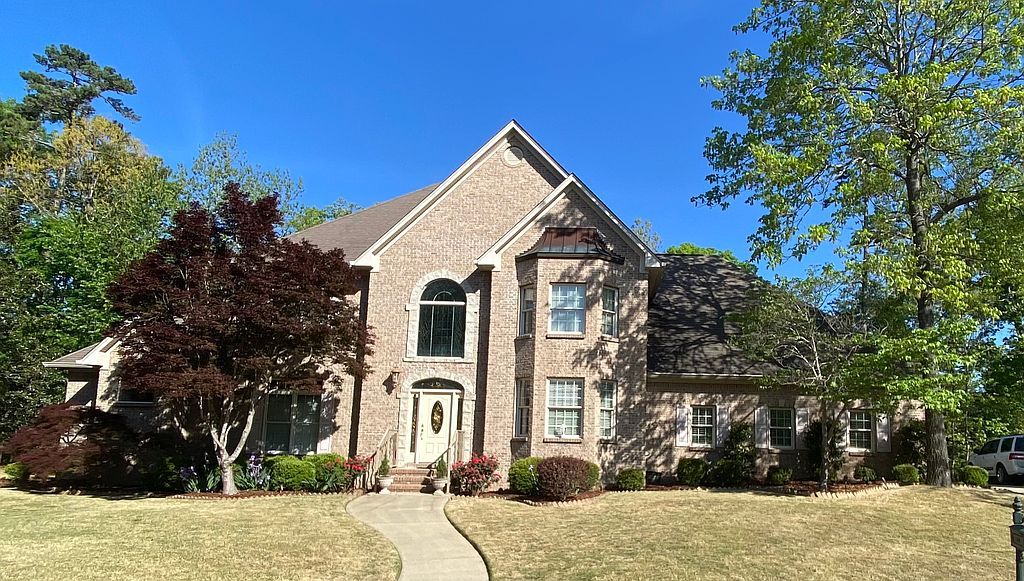 1041 Lake Heather Rd - Property Image