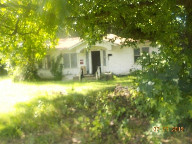 1st image of 202 E 5th St