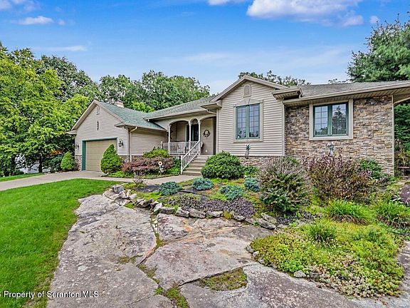 5th image of 401 Grand Cir