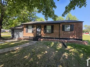 9321 Nelan Dr, Saint Louis, MO 63137