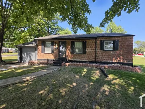 9321 Nelan Dr, Saint Louis, MO 63137