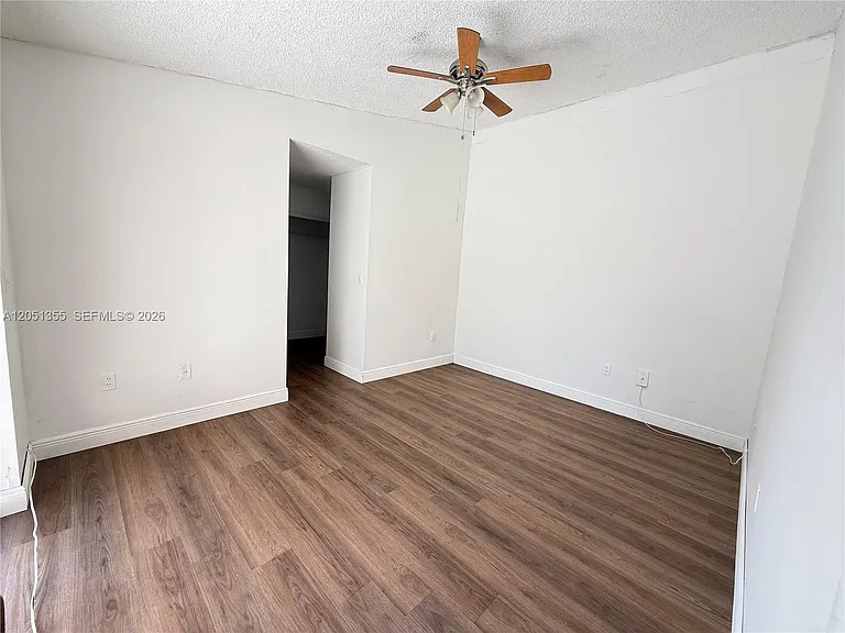 21393 NE 8th Ct #3 — Photo 8