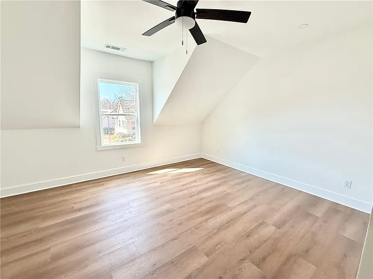 115 Stoneybrook Dr — Photo 10