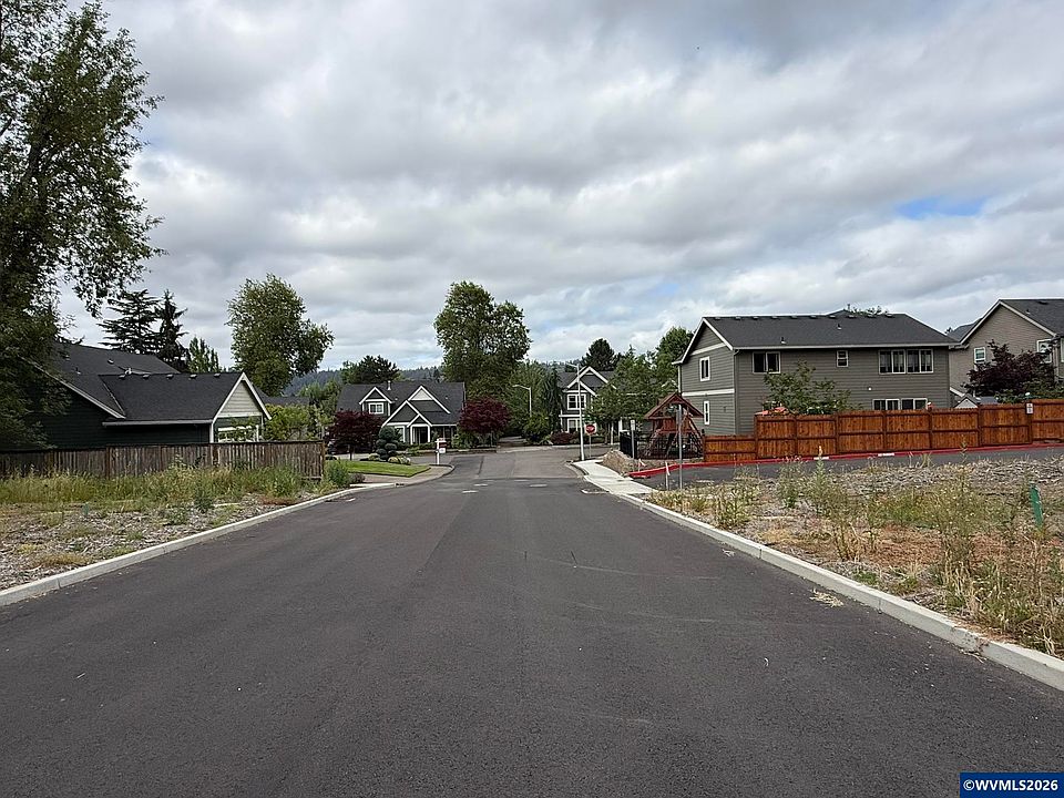 2nd image of 3113 SE Merlot Rd