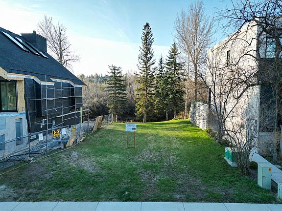5th image of 714 Rideau Rd SW