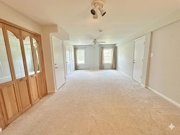 703 Kentland Dr — Photo 18