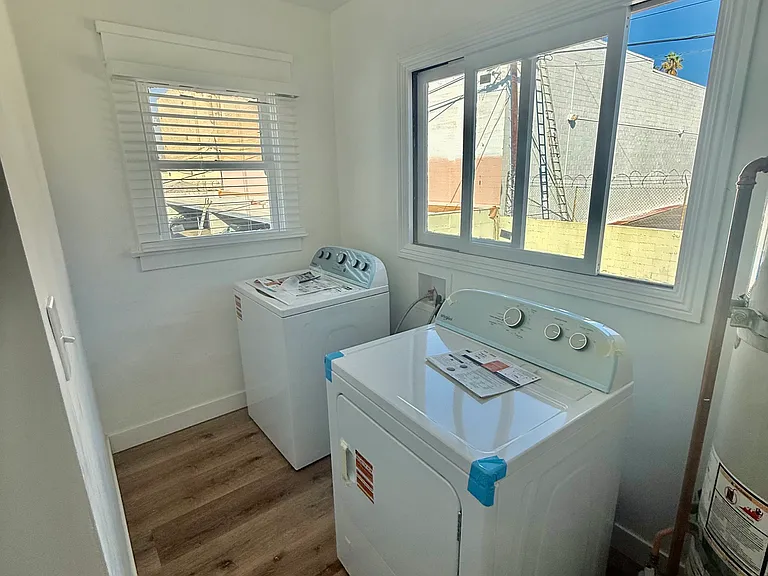 5115 De Longpre Ave — Photo 13