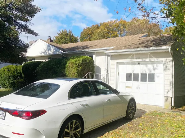 25 Margaret Dr, Plainview, NY 11803