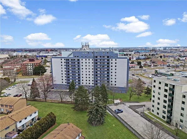 640 West St #101, Brantford, ON N3R 6M3