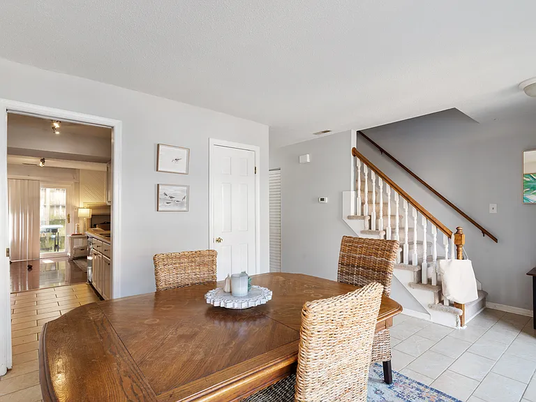2305 Breakers Ct — Photo 2