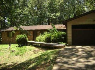 430 Stonewood Dr, Stone Mountain, GA 30087