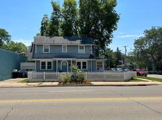 1040 Auburn St, Rockford, IL