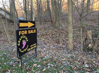 105 Starkey Dr, Newcomerstown, OH 43832