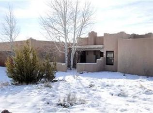 3 Valencia Ct, Santa Fe, NM 87508
