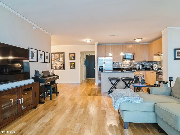 225.5 N Columbus Dr #6608 — Photo 5