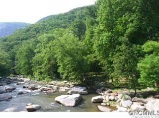2 Rocky View Dr, Chimney Rock, NC 28720