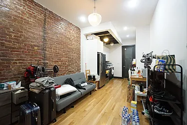 Rented by Rennit Inc.