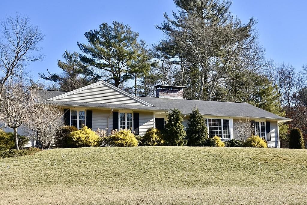 86 Snipatuit Rd, Rochester, MA 02770 Zillow