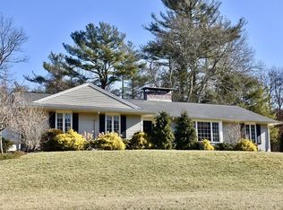 86 Snipatuit Rd, Rochester, MA 02770