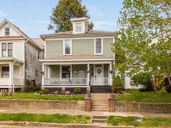 3rd image of 207 E Burgess St