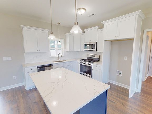 4th image of 108 Waterstone Court