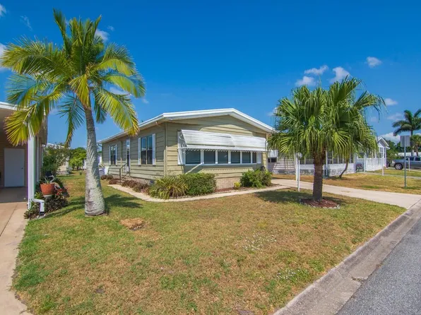 629 Oleander Cir, Barefoot Bay, FL 32976