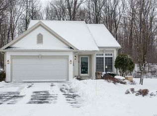 172 Cranbrook Ter, Webster, NY 14580