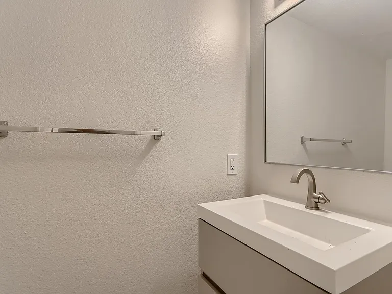 5702 Blue Mountain Cir — Photo 11