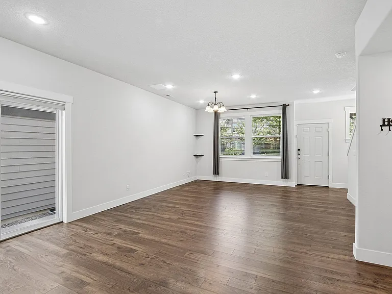 15212 NW Cosmos St — Photo 7