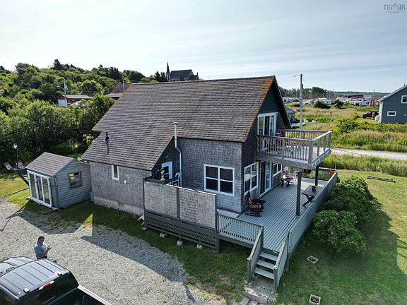 2nd image of 1 Bayberry Rd