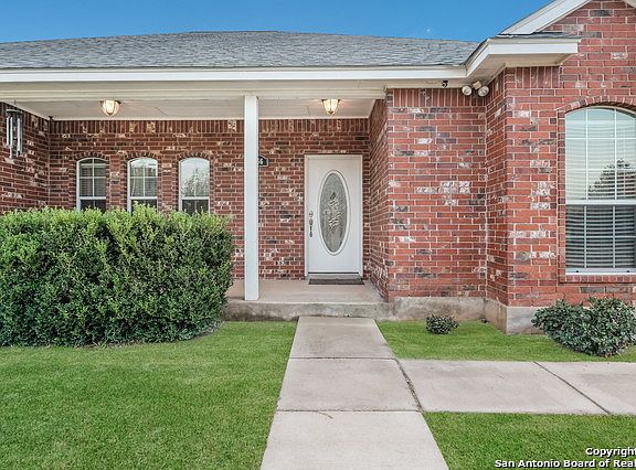 4th image of 15256 Park Place Dr