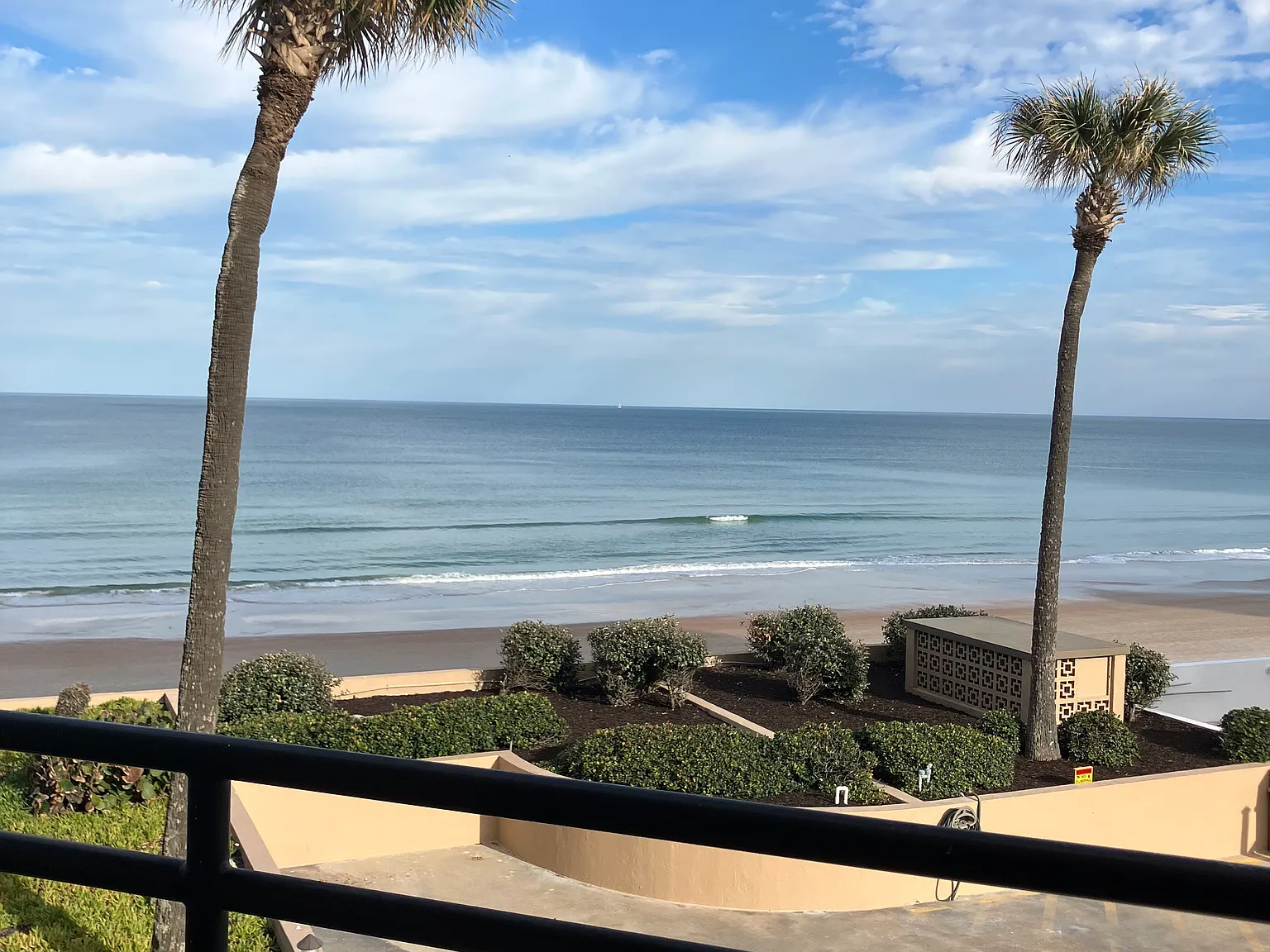 2 bed, 1361 sqft, $3,800 — Photo 2