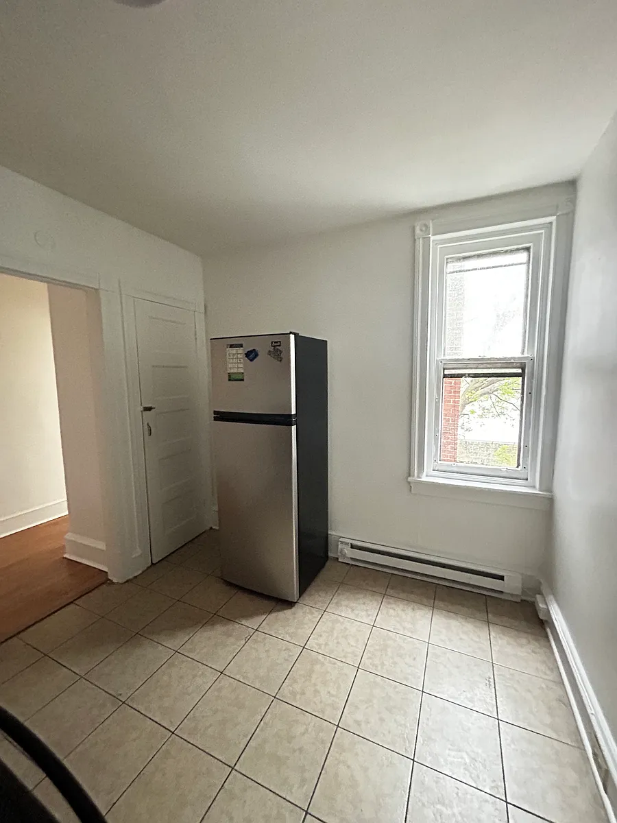 Building Photo - 4133 N 5th St #2