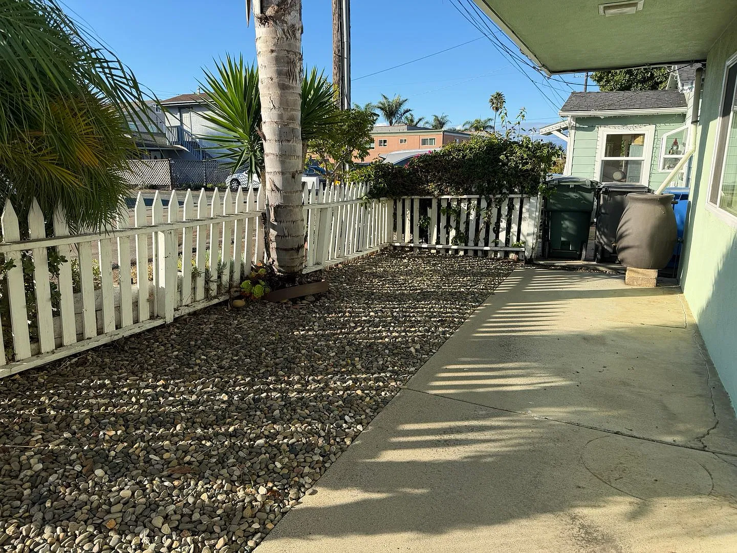 2 Bedroom, 2 Bathroom House in North Morro Bay with Garage & Yard - 371 Jamaica — Photo 3