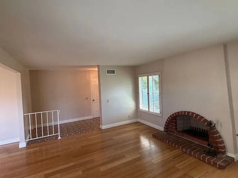 927 Redlen Ave — Photo 17