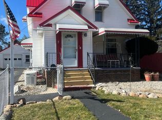 7 Park Dr, Yale, MI 48097