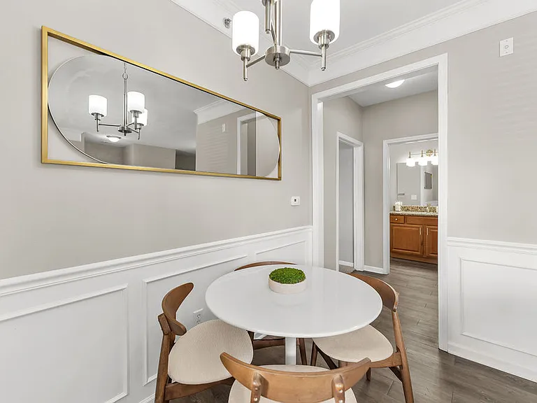 Riverstone Apartments — Photo 13