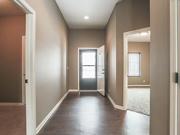 17020 Cypress St — Photo 6