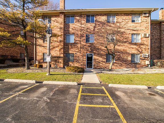 3rd image of 5330 Waterbury Dr #1605