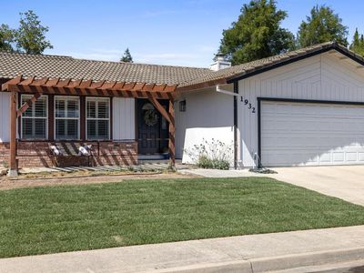1932 Sugar Pine Dr, Oakdale, CA, 95361